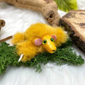 Fluffy yellow mouse plushie: Berta